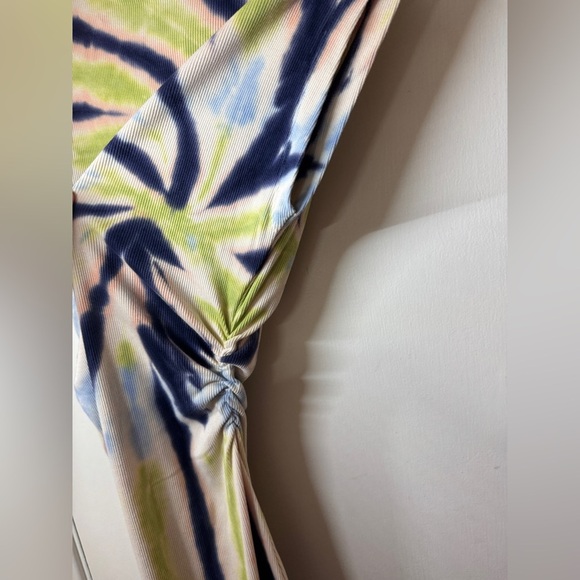 NWT Young Fabulous And Broke YFB Ribbed High Neckline Tie Dye Fitted Dress Small - Picture 4 of 12